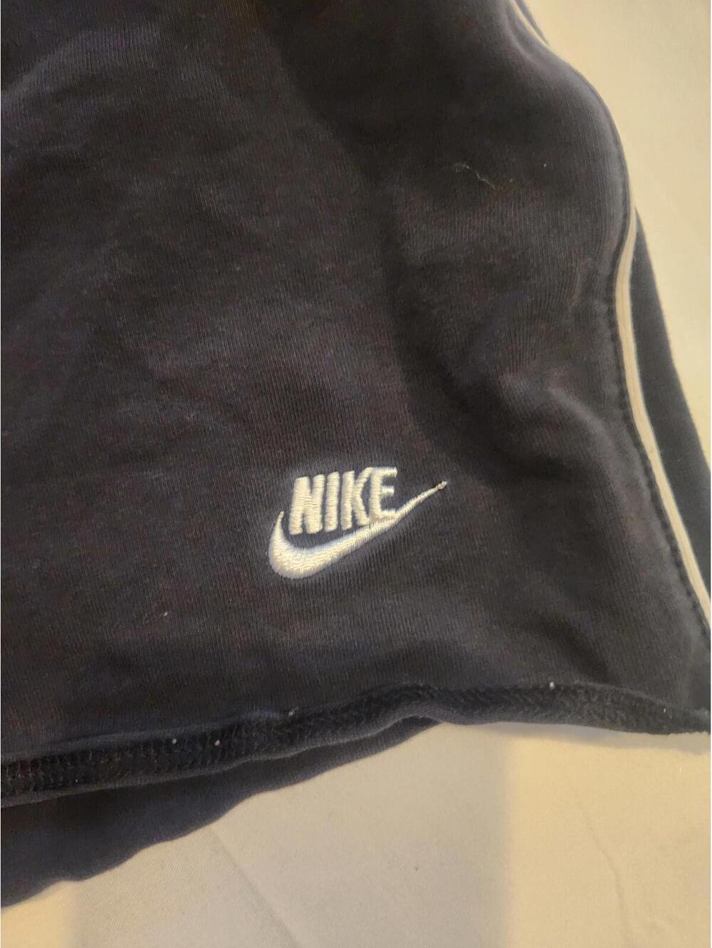 Nike Black Short Shorts. Womens Size Medium. 3 inch inseam. Good condition - Picture 2 of 5